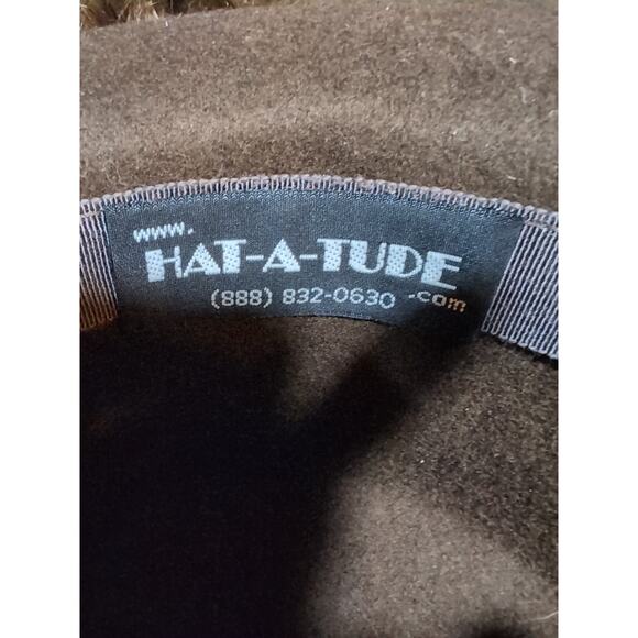 Hat-A-Tude Brown Wool Gambler Cloche Hat with Guinea Fowl Feathers 22" - Picture 9 of 9